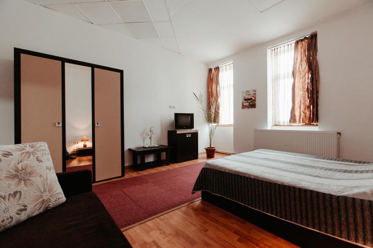 Hotel Casa Preturii Tîrgu Lăpuş Exteriér fotografie