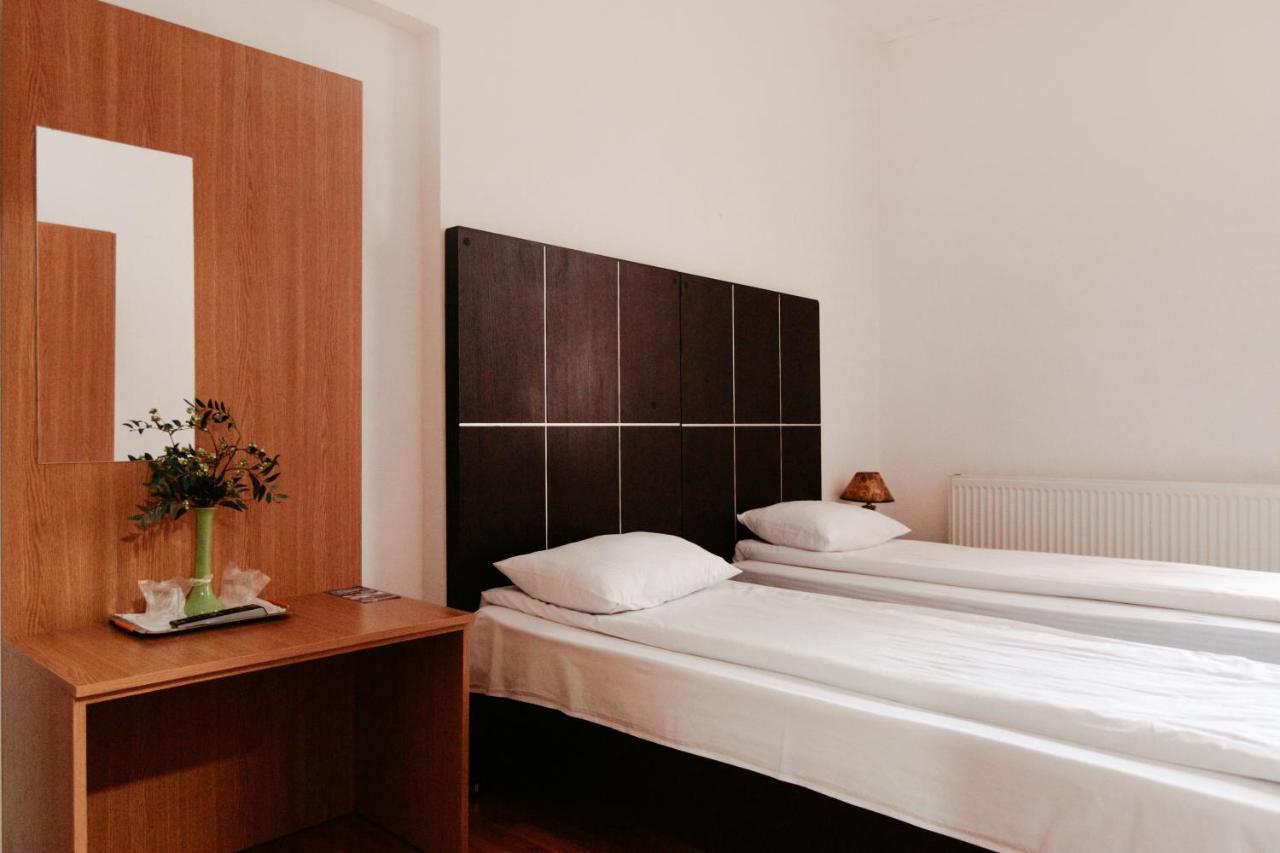 Hotel Casa Preturii Tîrgu Lăpuş Exteriér fotografie