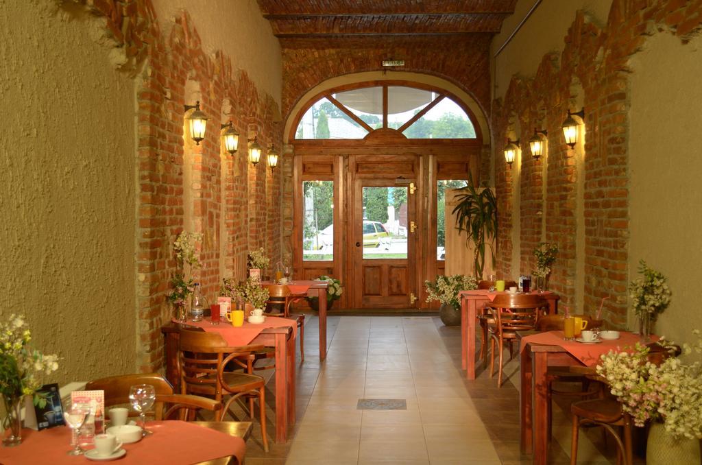 Hotel Casa Preturii Tîrgu Lăpuş Exteriér fotografie